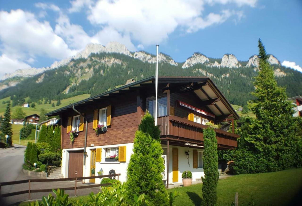 Free Spirit Chalet Fluehli Luaran gambar